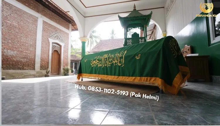 Tutup Keranda Jenazah Sukarami