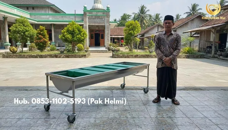 Meja Memandikan Jenazah Bontang